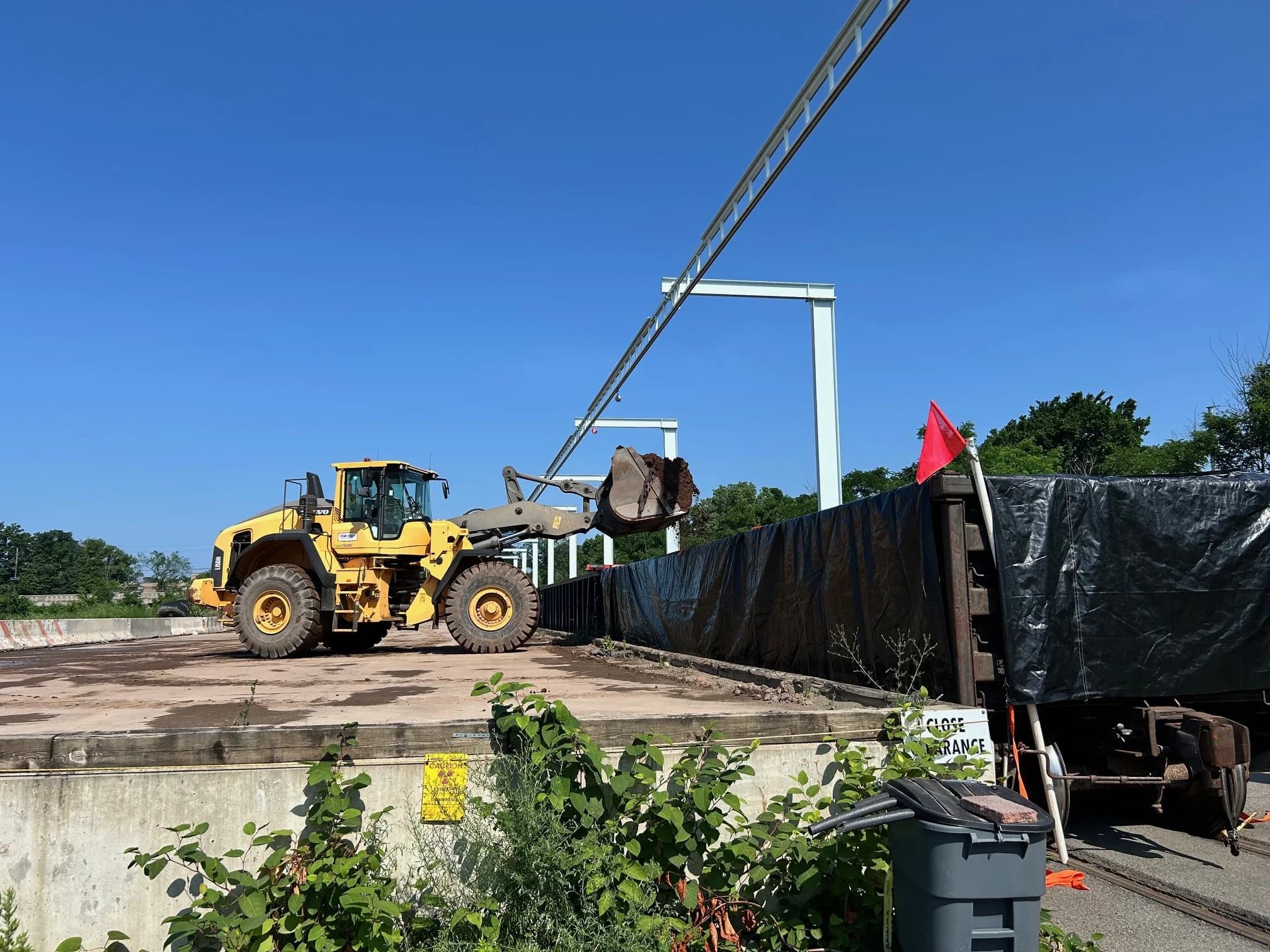 EnergySolutions waste loading operations at Maywood site